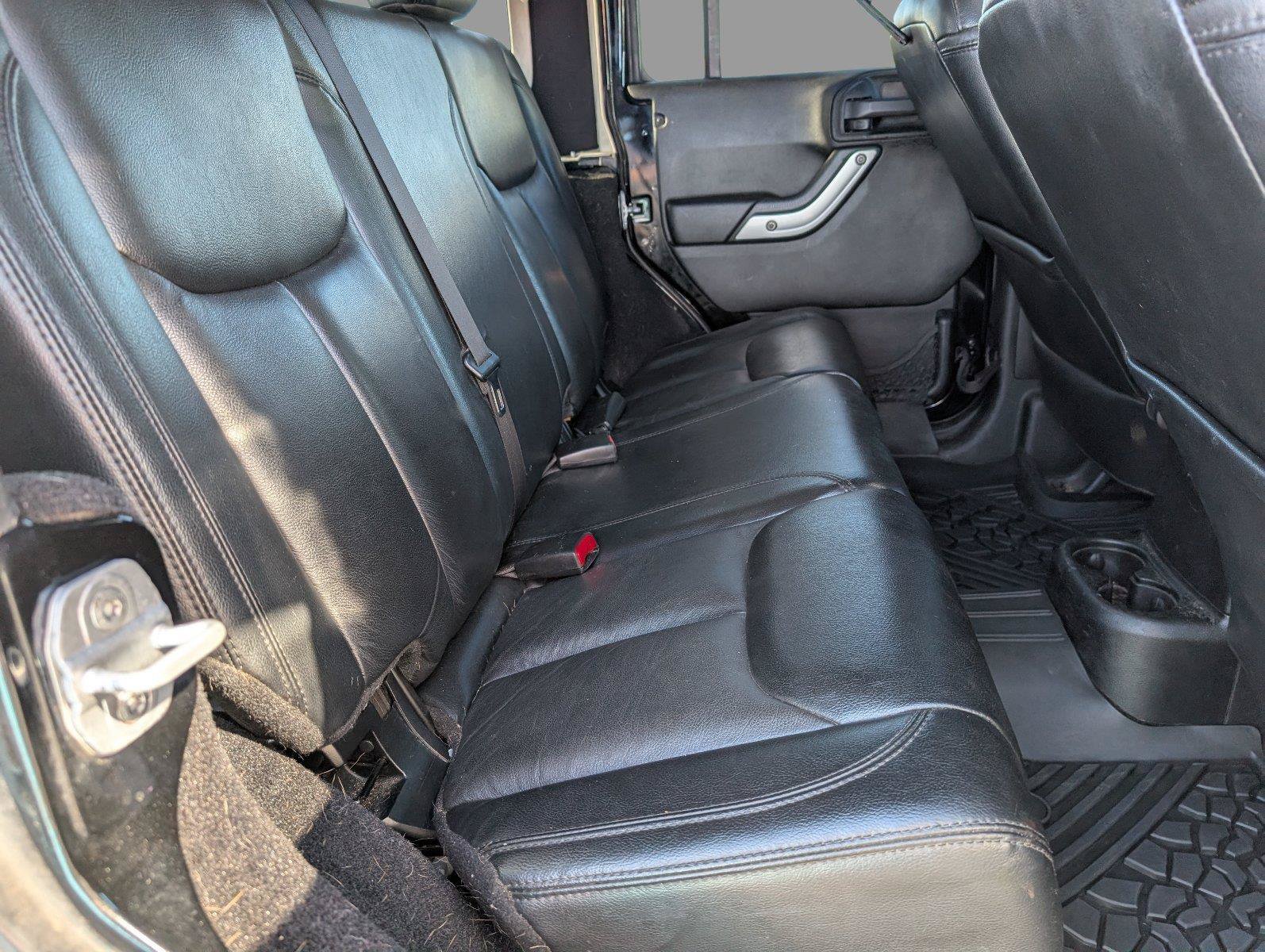 Used 2013 Jeep Wrangler Unlimited Rubicon AWD/4WD image 40