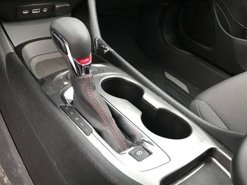 Used 2025 Chevrolet Malibu RS FWD image 9