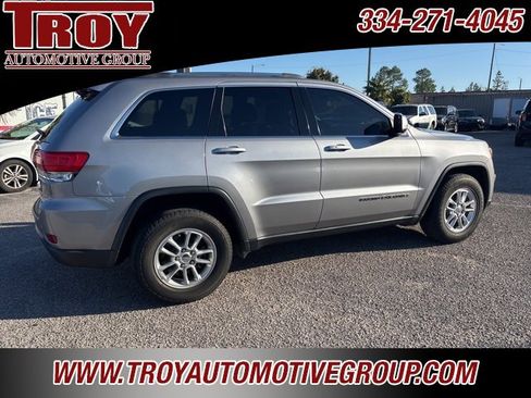 Used 2018 Jeep Grand Cherokee Laredo image 5
