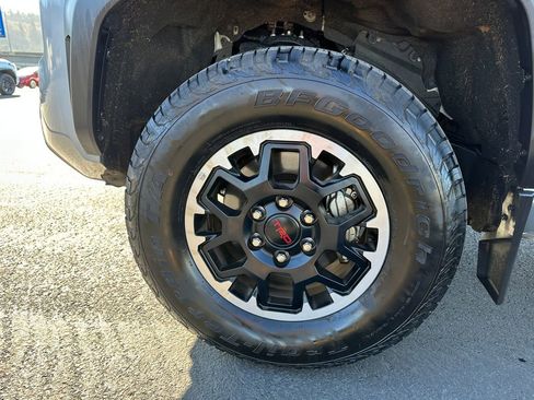 Certified 2024 Toyota Tacoma TRD Off-Road w/ TRD Off Road Premium Package AWD/4WD image 13
