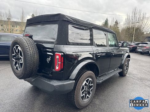 Used 2024 Ford Bronco Outer Banks image 9