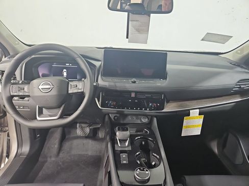 New 2026 Nissan Rogue Platinum AWD/4WD image 13