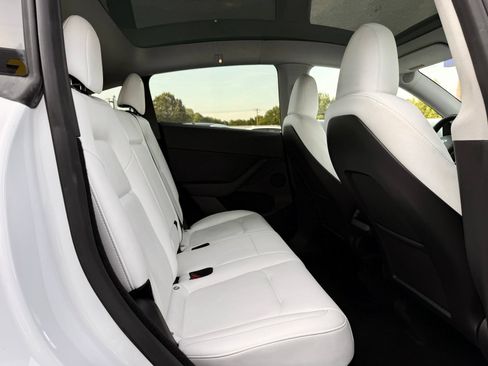 Used 2023 Tesla Model Y Performance AWD/4WD image 20