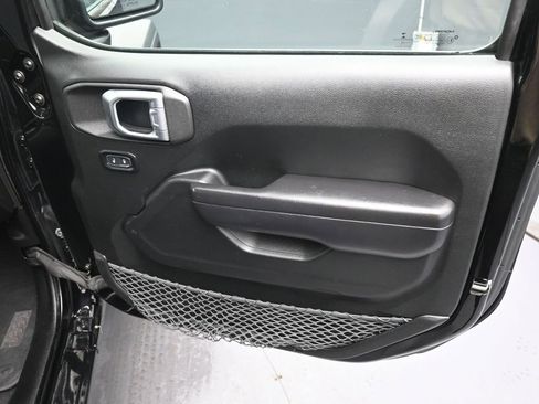 Used 2020 Jeep Wrangler Sport image 26