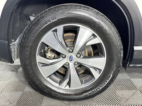 Used 2023 Subaru Ascent Premium w/ Convenience Package image 32