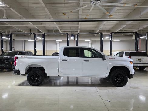 Used 2023 Chevrolet Silverado 1500 Custom Trail Boss AWD/4WD image 8