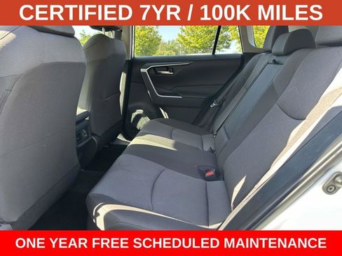 Used 2025 Toyota RAV4 XLE AWD/4WD image 17