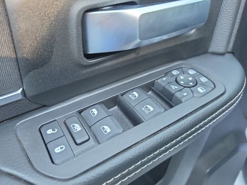 Used 2025 RAM 3500 Big Horn AWD/4WD image 19