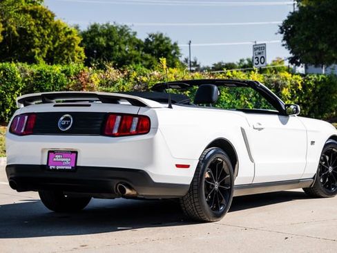 Used 2010 Ford Mustang GT Premium image 47