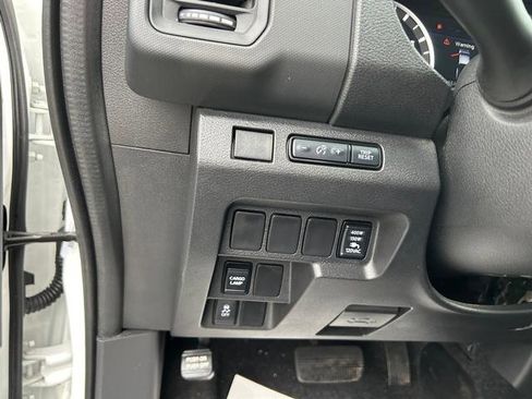 Used 2024 Nissan Frontier S w/ S Utility Package image 24