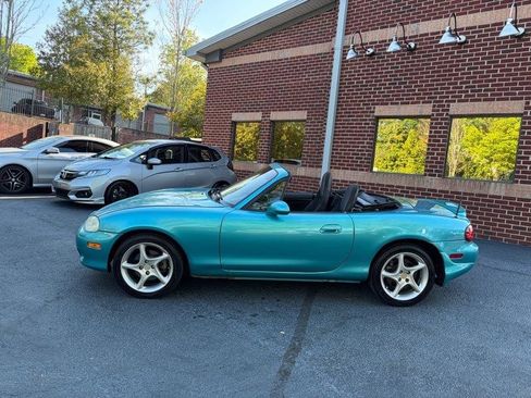 Used 2003 MAZDA MX-5 Miata RWD image 12