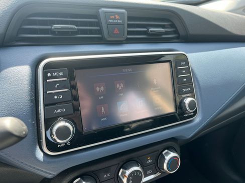 Used 2025 Nissan Versa SV FWD image 17