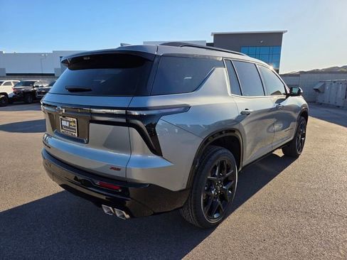 New 2026 Chevrolet Traverse RS w/ LPO, Floor Liner Package image 4