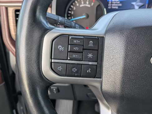 Used 2024 Ford Expedition Limited image 17