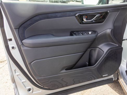 New 2026 Subaru Forester Limited image 36