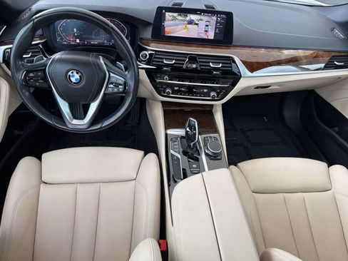 Used 2020 BMW 530i w/ Premium Package RWD image 15
