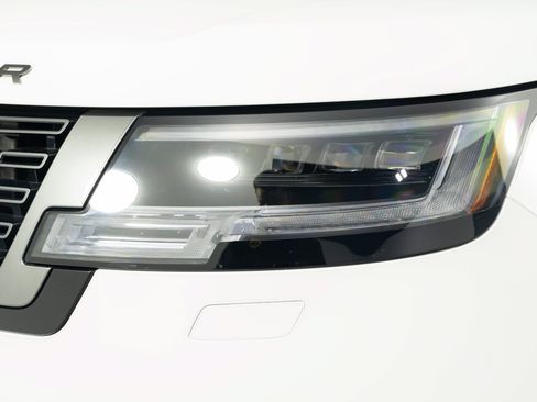 Used 2023 Land Rover Range Rover Long Wheelbase SE AWD/4WD image 11