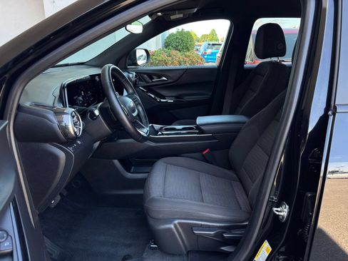 Used 2025 Chevrolet Equinox LT FWD image 27