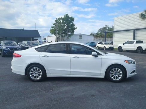 Used 2017 Ford Fusion S FWD image 4