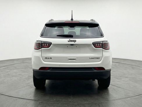 Used 2025 Jeep Compass Trailhawk image 7