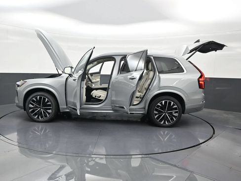 Used 2026 Volvo XC90 B6 Ultra w/ Protection Package AWD/4WD image 31