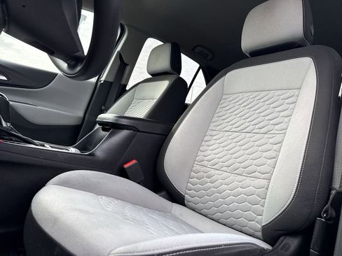 Used 2021 Chevrolet Equinox LS w/ LS Convenience Package image 13