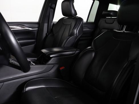 Used 2021 Jeep Grand Cherokee L Overland w/ Advanced Protech Group III image 34