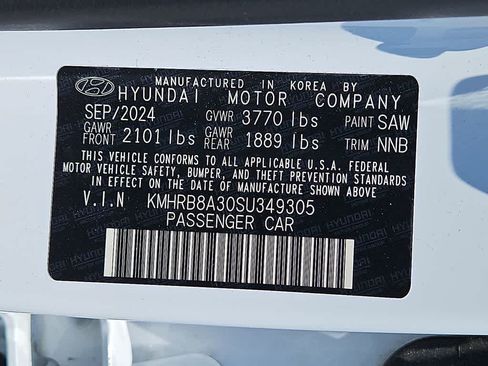 Used 2025 Hyundai Venue SE FWD image 26