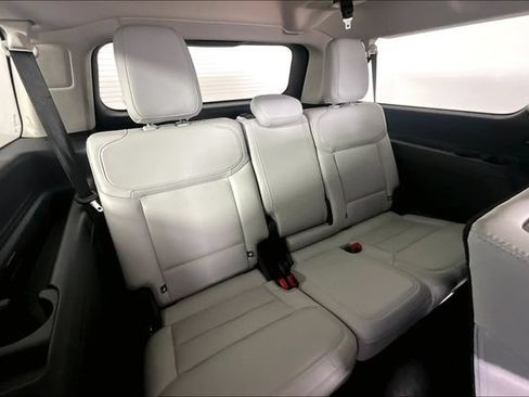 Used 2025 Ford Expedition Max Platinum AWD/4WD image 28