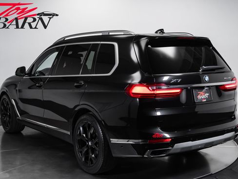 Used 2022 BMW X7 xDrive40i w/ Premium Package AWD/4WD image 3