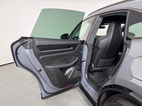 Certified 2025 Porsche Macan Turbo Electric image 20