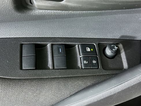 Used 2025 Toyota Corolla LE FWD image 13
