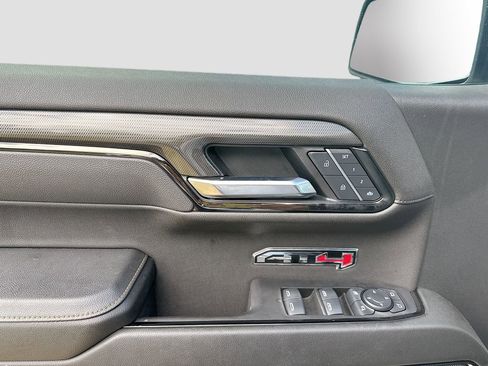 Used 2025 GMC Sierra 1500 AT4 w/ AT4 Premium Package AWD/4WD image 9