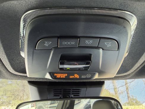 Used 2025 Toyota Corolla SE image 27