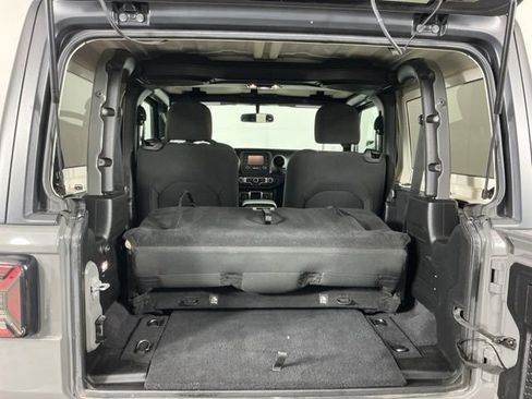 Used 2019 Jeep Wrangler Sport AWD/4WD image 23