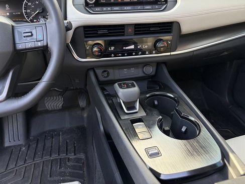 Used 2026 Nissan Rogue Dark Armor FWD image 20