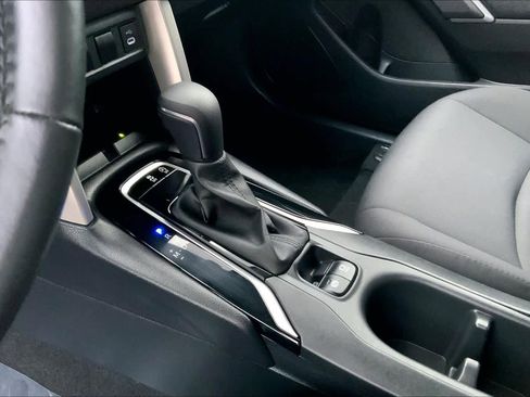 Used 2024 Toyota Corolla Cross LE image 16