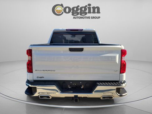 Used 2025 Chevrolet Silverado 1500 LT image 4