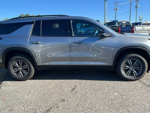 New 2026 Chevrolet Traverse LT w/ Driver Confidence Package image 4