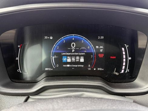 Certified 2025 Toyota Corolla SE image 21