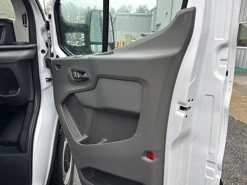 New 2024 Ford Transit 250 Low Roof RWD image 16