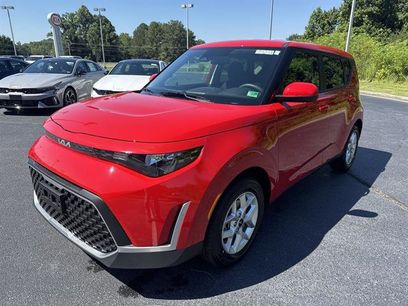 New 2025 Kia Soul LX
