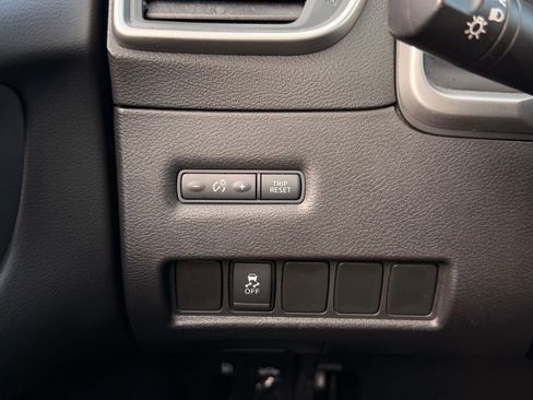 Used 2019 Nissan Murano S AWD/4WD image 21