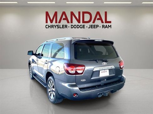 Used 2019 Toyota Sequoia Limited w/ Safety & Convenience Package image 8