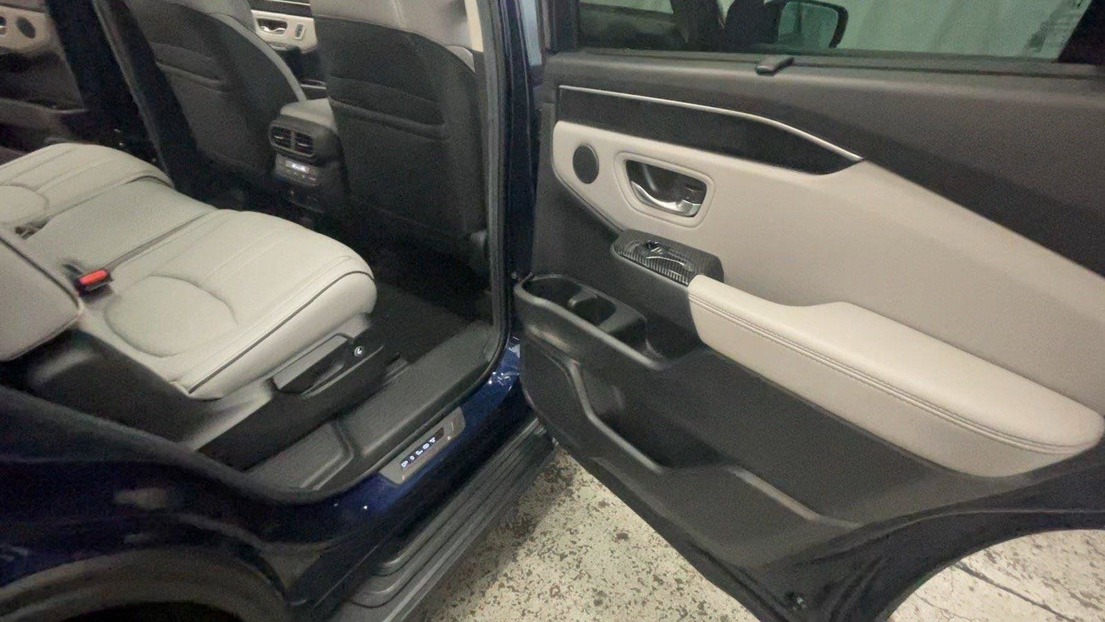 Used 2025 Honda Pilot Elite image 20