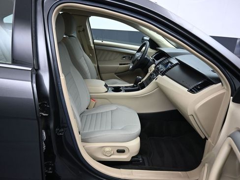 Used 2018 Ford Taurus SE image 37