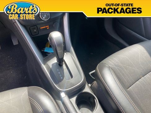 Used 2019 Chevrolet Trax LT w/ LT Convenience Package FWD image 29