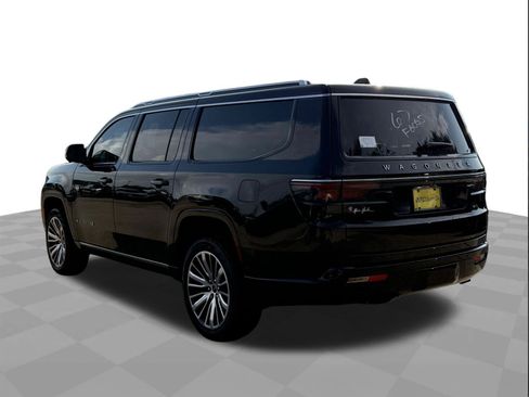 New 2025 Jeep Wagoneer L Series II AWD/4WD image 5