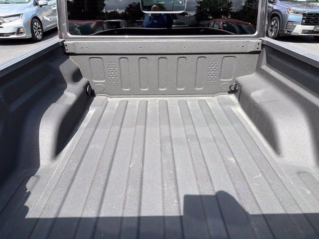 Used 2022 Jeep Gladiator Overland w/ LED Lighting Group AWD/4WD image 6