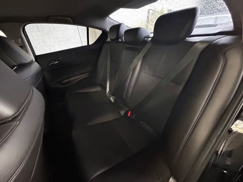 Used 2015 Acura ILX w/ Technology Package FWD image 12